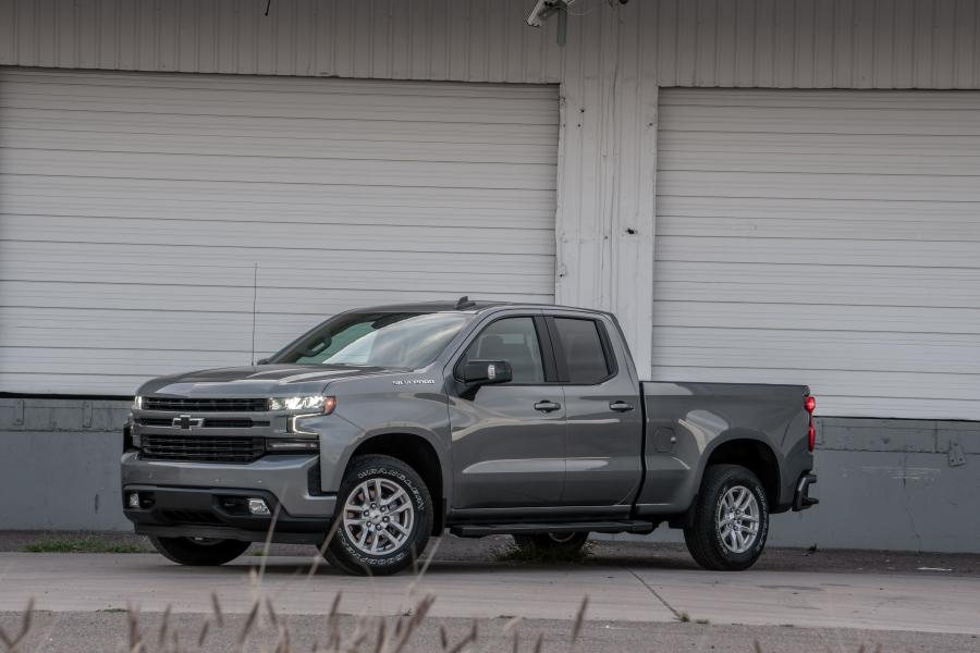  Chevrolet Silverado RST Double Cab 2018 года  (фото 26 из 40)